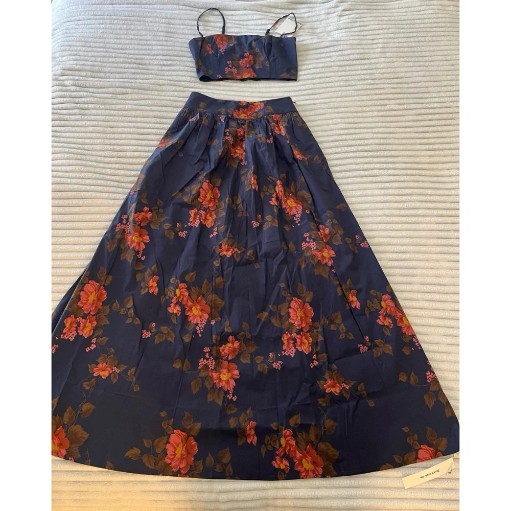 Reformation Amor Two Piece Set - Picture 5 of 16